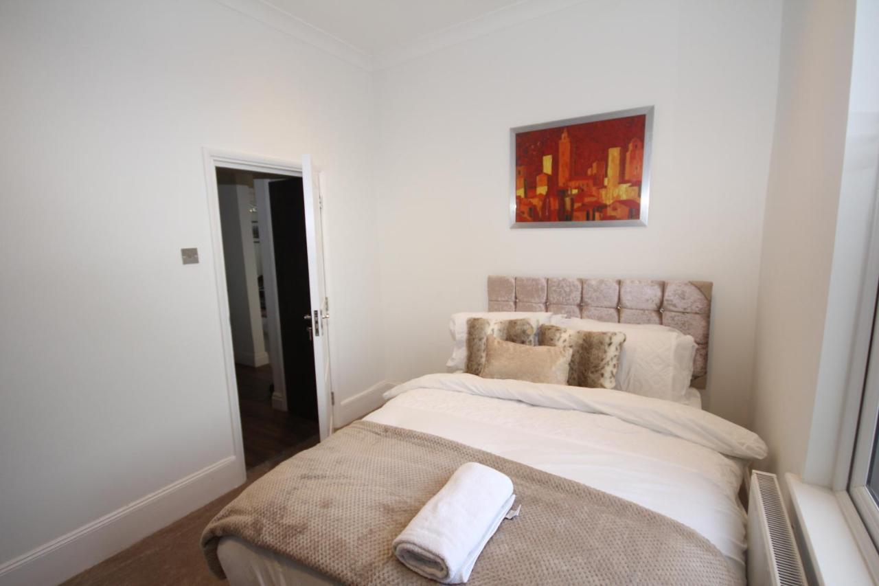 Great West Road Apartments Flat C London Luaran gambar
