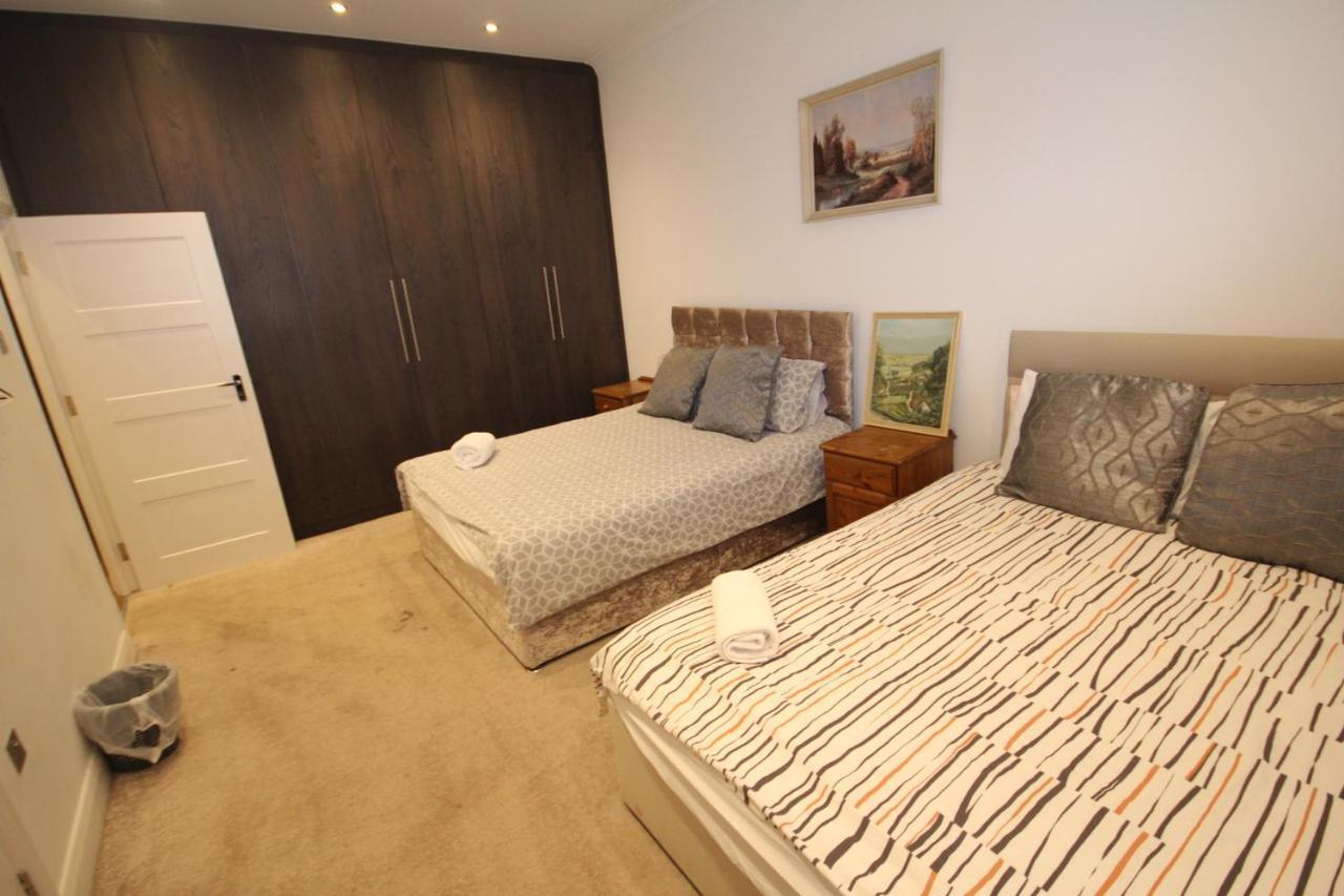 Great West Road Apartments Flat C London Luaran gambar